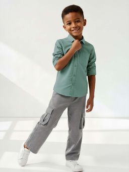 max - Green Solid Regular Shirt