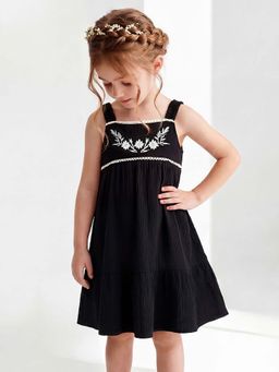 max - Black Embroidered Regular Dress