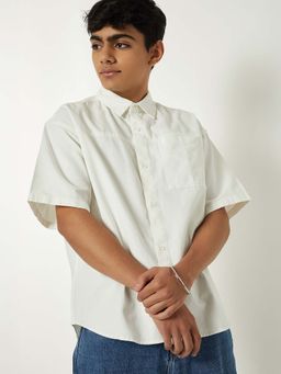 max - White Solid Regular Shirt
