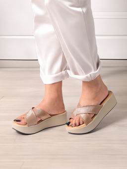 Monrow - Theresa Bronze Flatform Sandals