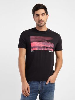 Levi's - Men Graphic Printed Crew Neck T-shirt-black
