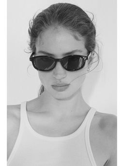 H&M - Women Black Oval Sunglasses