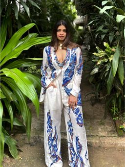 RAISHAA - White Silk Nyx Hand Painted Printed Co-Ord (Set of 2)