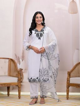 Yufta - White Embroidered Silk Blend Straight Kurta With Pant & Dupatta (Set of 3)