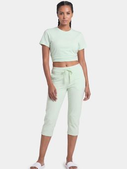 Enamor - Mid Rise Length Green Capri