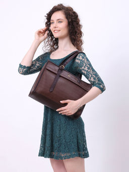 Yelloe - Women's Dark Brown Handbag (L)