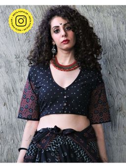 Chidiyaa - Black Cotton Blouse
