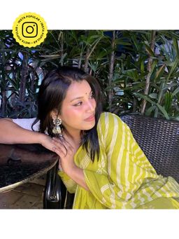 Chidiyaa - SKD Parrot Green Dragonfly Handprinted Pure Cotton Saree