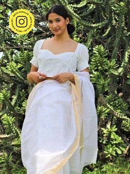Chidiyaa - Ivory Pure Cotton Half Sleeved Handprinted Blouse - Safed