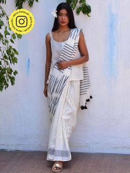 Chidiyaa - Vnmn Pearl Essence Handblockprinted Mulmul Cotton Saree