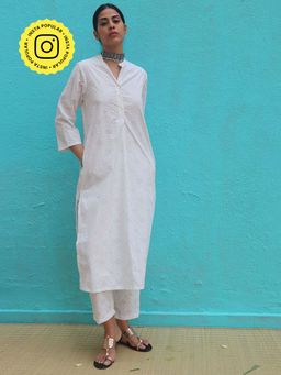 Chidiyaa - Safed Avnoor White Cotton Kurta With Pant (Set of 2)