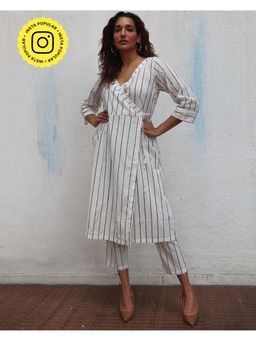 Chidiyaa - Daydreaming In Monochrome Sea Mist Printed Cotton Angrakha Kurta with Pant (Set of 2)