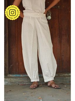 Chidiyaa - Safed Cream Eclipse White Block Printed Salwar Pant