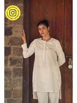 Chidiyaa - Safed Oat Milk Sky Ivory Block Printed Kurta