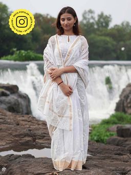 Chidiyaa - Safed Milk Glass Kota Doria White Block Printed Saree