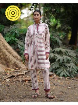 Chidiyaa - Whistling Woods Bhanwar Si Tu Off White Block Printed Cotton Co-Ord (Set of 2)