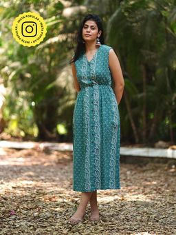 Chidiyaa - Petuniasa Perfume Teal Green Block Printed Cotton Dress