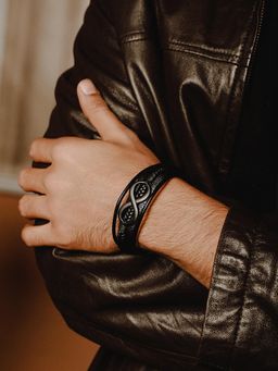 Aatmana - Men Leather Multistrand Bracelet