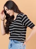 Black color option, Currently selected