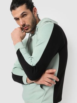 Campus Sutra - Solid Stylish Full Sleeve Hooded Sweatshirt