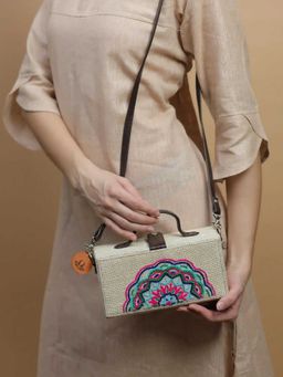 Gonecase - Mandala Beige Hand Embroidered Clutch Bag