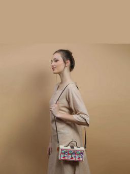 Gonecase - Anokhi White Hand Embroidered Clutch Bag