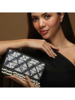 Gonecase - Cham Hand Embroidered Wedding Waist Belt Bag
