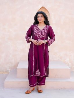 ILLICA - Women Regular Fit Kurta with Pant - Wine