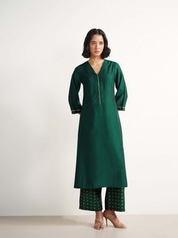 Pink Fort - Viscose Solid and Polka Kurta with Pant - Green