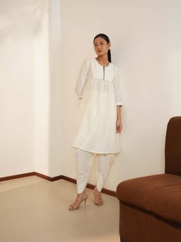 Pink Fort - Silk Blend Kurta with Dhoti - Off White