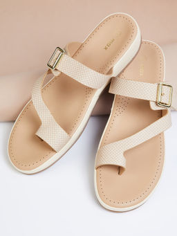 max - Women Beige Textured One-Toe Sandals