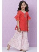 Red color option, Sold out, Currently selected