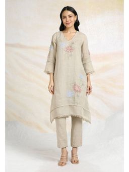 Kaveri - Hydrangea Fly Free Kurta With Pant