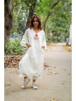 PRATHAA - White Women Tunic with Pant