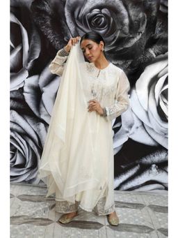 Label Niti Bothra - Ivory Embroidered Yoke Kurta With Palazzo