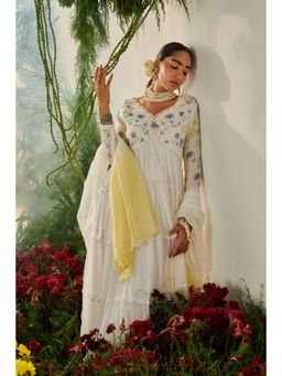 "Two Sisters" by Gyans - White Georgette Embroidered V-Neck Kurta With Pant And Dupatta
