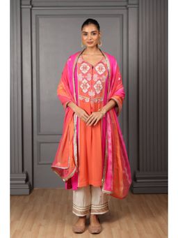 "Two Sisters" by Gyans - Peach Silk Floral Round Neck Kurta With Pant And Dupatta