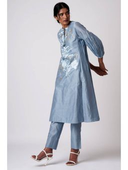 MADDER MUCH - Blue Embroidered Round Neck Kurta With Pant