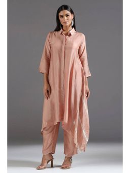 "Two Sisters" by Gyans - Peach Silk Embroidered Collar Neck Kurta And Pant