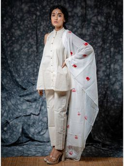 PRATHAA - Women Beige Cotton Solid Kurti with Pant and Dupatta