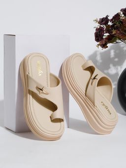 VALIOSAA - Cream Color Casual Sandal Heels