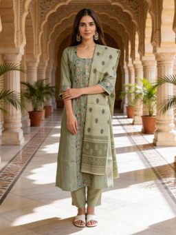 Rangita - Green Chanderi Kurta With Pant & Dupatta