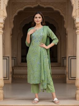 Rangita - Green Cotton Blend Kurta With Pant & Dupatta
