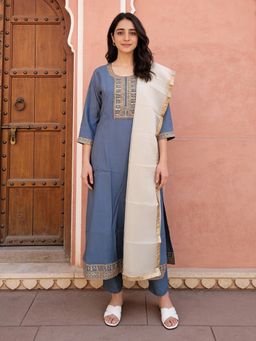 Rangita - Grey Polyviscose Kurta With Pant & Dupatta