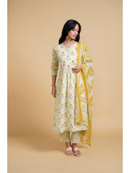 SAAKI - Blooming Elegance White and Yellow Kurta Pant with Dupatta (Set of 3)