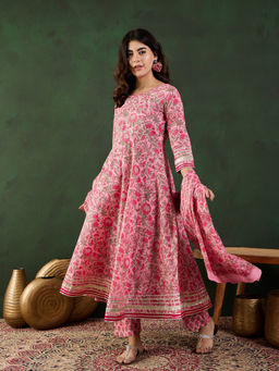 Vastramyaa - Pink Floral Printed Anarkali Kurta with Pant and Dupatta (Set of 3)