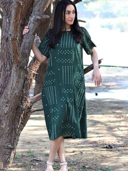Chidiyaa - Green Pure Cotton Printed Midi Dress