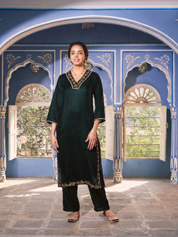 Rustorange - Emerald Green Velvet Floral V Neck Embroidered Kurta