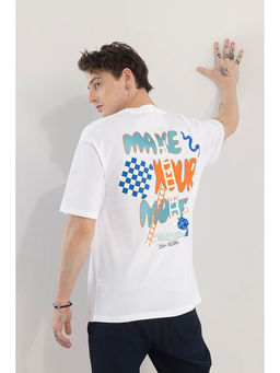 Snitch - Men White Graphic Oversized Fit T-Shirt