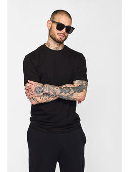Snitch - Men Black Solid Slim Fit T-Shirt